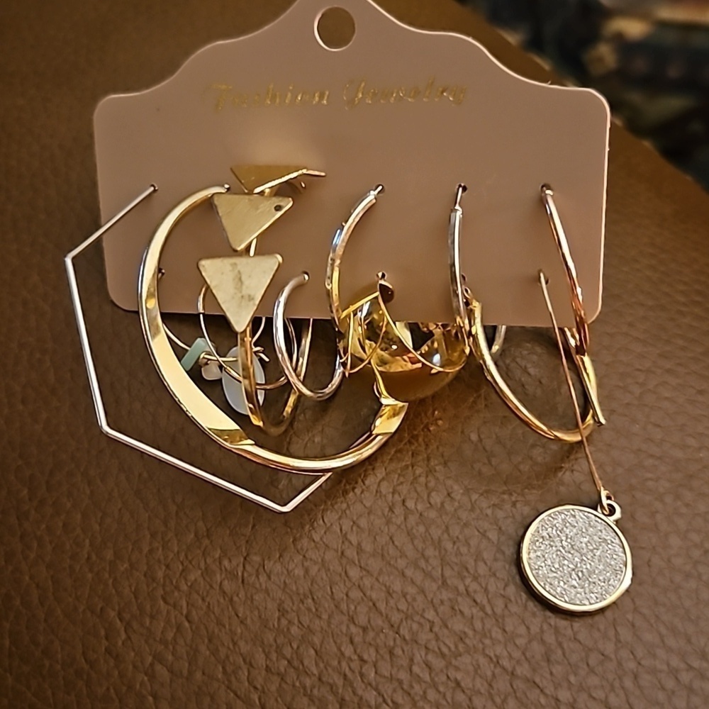 VTG Twelve Single Huggie and Hoop Festival Earrings - Picture 2 of 5